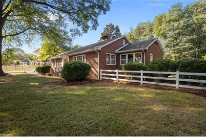 502 W Hunter Street, Madison, NC 27025 - Photo 28