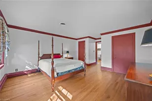 502 W Hunter St, Madison, NC 27025 - Photo 20