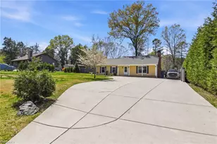 1815 Delmar Dr, Greensboro, NC 27406 - Photo 2