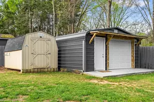 1815 Delmar Dr, Greensboro, NC 27406 - Photo 8