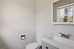 1815 Delmar Dr, Greensboro, NC 27406 - Photo 28