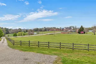 2228 Sparta Rd, North Wilkesboro, NC 28659 - Photo 4