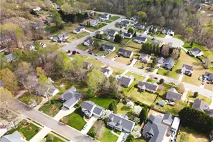 213 Drake Ln, Mebane, NC 27302 - Photo 6