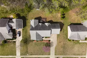 213 Drake Ln, Mebane, NC 27302 - Photo 4