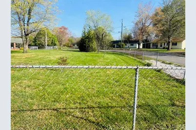 236 Badgett Avenue, Mount Airy, NC 27030 - Photo 4