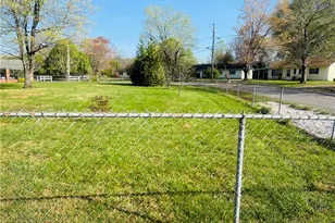 236 Badgett Ave, Mount Airy, NC 27030 - Photo 4