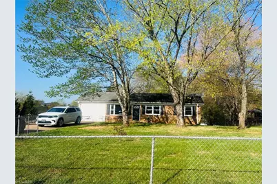 236 Badgett Avenue, Mount Airy, NC 27030 - Photo 14