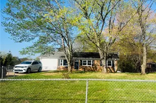 236 Badgett Ave, Mount Airy, NC 27030 - Photo 14