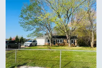 236 Badgett Avenue, Mount Airy, NC 27030 - Photo 2