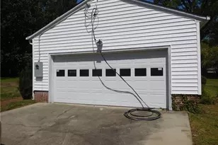 2825 Windsor Rd, Winston-Salem, NC 27104 - Photo 4