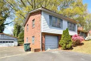 1420 Waybridge Ln, Winston-Salem, NC 27103 - Photo 2