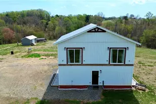 322 Layell Rd, Elkin, NC 28621 - Photo 6