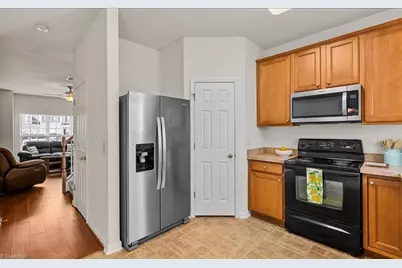 6886 Derby Run Drive, Whitsett, NC 27377 - Photo 10