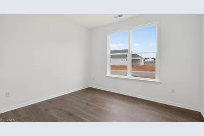 304 Sefton Drive, Jamestown, NC 27282 - Photo 4