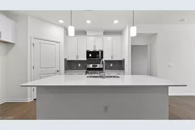 304 Sefton Drive, Jamestown, NC 27282 - Photo 12