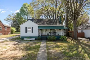 108 Markham St, Burlington, NC 27215 - Photo 4