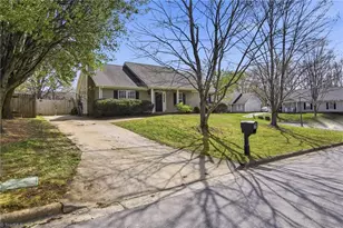 6199 Pine Cove Ct, Greensboro, NC 27410 - Photo 6