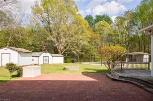 2305 Pine Meadow Dr, Kernersville, NC 27284 - Photo 24