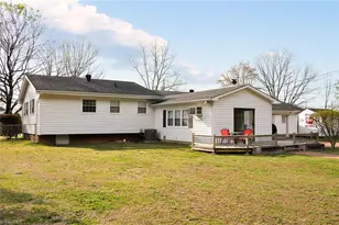 2305 Pine Meadow Dr, Kernersville, NC 27284 - Photo 28