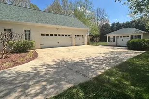 6398 Skylark Rd, Pfafftown, NC 27040 - Photo 4