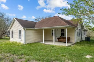 366 Brooks Rd, Reidsville, NC 27320 - Photo 2