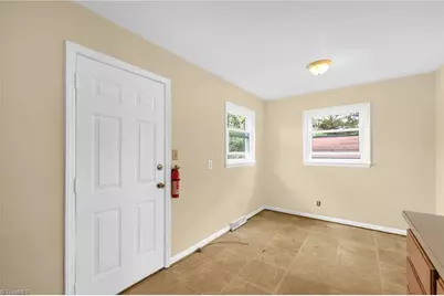 8140 Haw River Road, Kernersville, NC 27284 - Photo 16