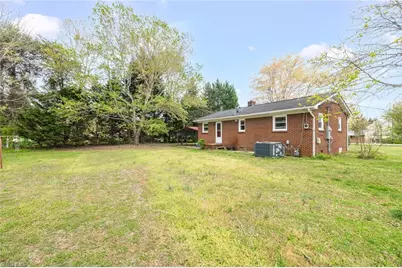 8140 Haw River Road, Kernersville, NC 27284 - Photo 28