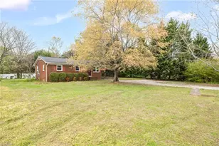 8140 Haw River Rd, Kernersville, NC 27284 - Photo 4
