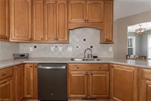 605 Paul Kennedy Rd, Thomasville, NC 27360 - Photo 10