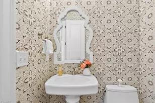 199 Country Club Dr, Greensboro, NC 27408 - Photo 20