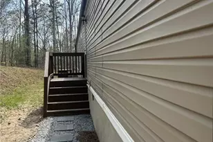 130 Renee Dr, Thomasville, NC 27360 - Photo 2