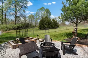 734 Oakland Dr, Elkin, NC 28621 - Photo 34