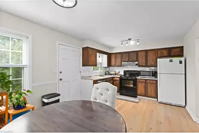 1007 Robin Hood Road #C, High Point, NC 27262 - Photo 12