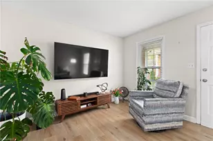 1007 Robin Hood Rd, High Point, NC 27262 - Photo 6