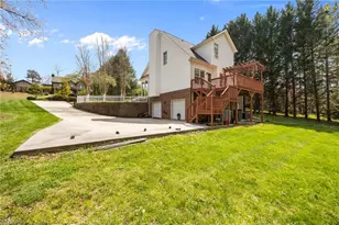 2057 Cynthia Dr, Mount Airy, NC 27030 - Photo 6