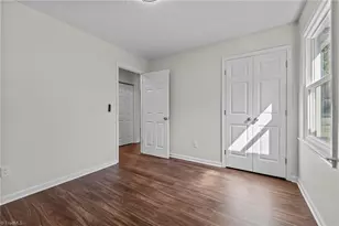 6727 River Hills Dr, Greensboro, NC 27410 - Photo 12