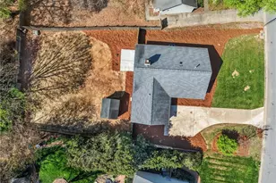 6727 River Hills Dr, Greensboro, NC 27410 - Photo 38