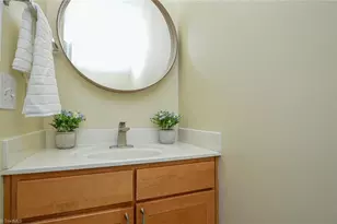 3789 Wayfarer Dr, Greensboro, NC 27410 - Photo 18