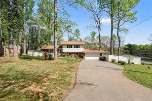 2801 Brookhill Dr, Winston-Salem, NC 27127 - Photo 4