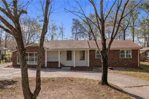 538 E Stadium Dr, Eden, NC 27288 - Photo 2