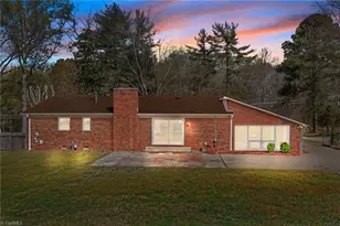 538 E Stadium Dr, Eden, NC 27288 - Photo 36