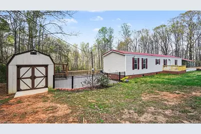 9295 Benefit Church Road, Kernersville, NC 27284 - Photo 4