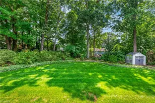 245 Heathcliff Pl, Winston-Salem, NC 27104 - Photo 40