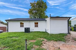 3600 Braden Dr, Charlotte, NC 28216 - Photo 16