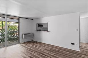 1739 S Hawthorne Rd, Winston-Salem, NC 27103 - Photo 6