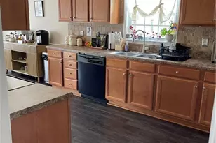 705 Eagle Point Dr, Kernersville, NC 27284 - Photo 10