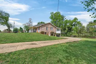 1319 S Old US Hwy 52, Pilot Mountain, NC 27041 - Photo 24