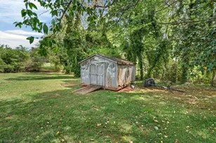 1319 S Old US Hwy 52, Pilot Mountain, NC 27041 - Photo 30