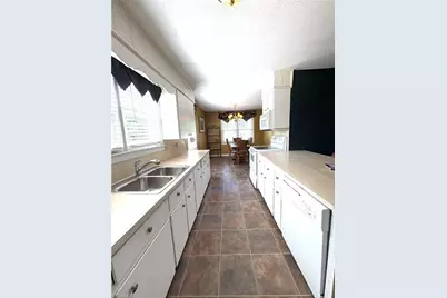 1319 S Old US Highway 52, Pilot Mountain, NC 27041 - Photo 6