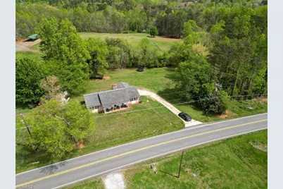 1319 S Old US Highway 52, Pilot Mountain, NC 27041 - Photo 28